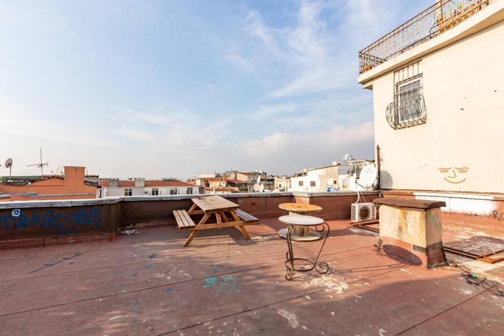 Апартаменты Sincere Istanbul Experience In Galata Area. Экстерьер фото